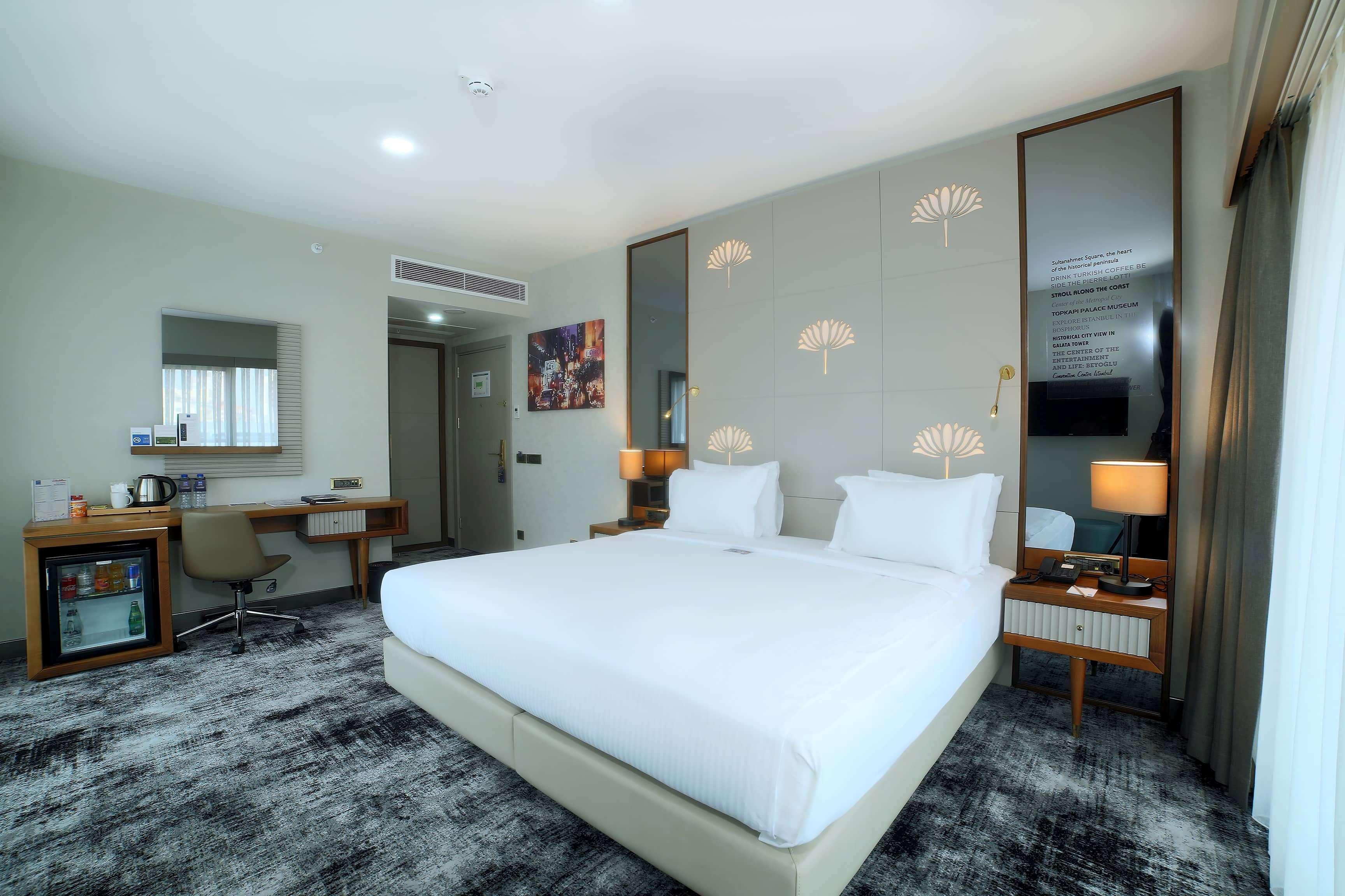 Tryp By Wyndham Topkapi Otel