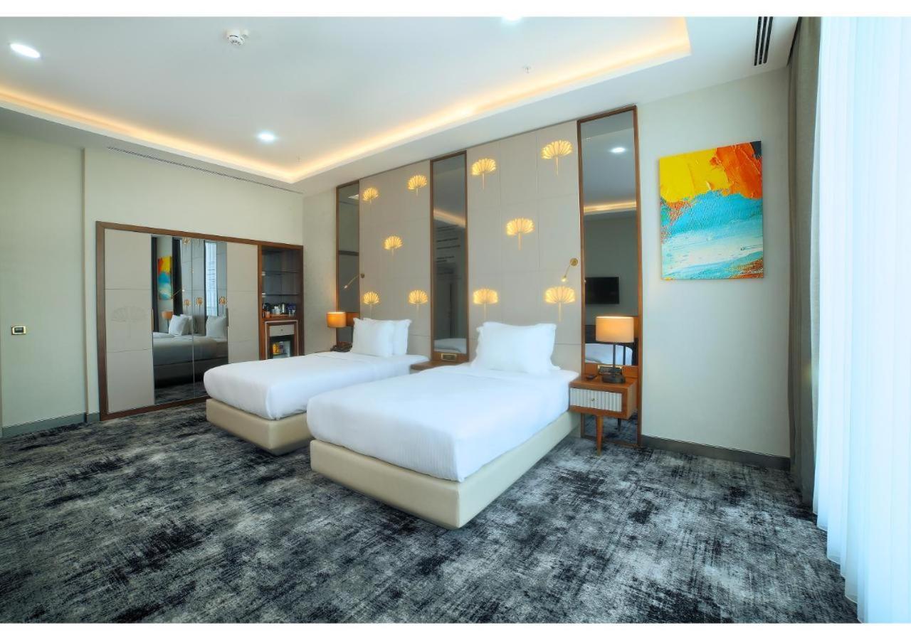 Отель Tryp By Wyndham Topkapi
